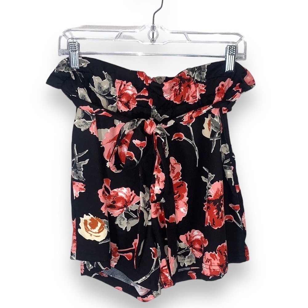 SHEIN Curve Black Floral Paperbag Shorts High Waisted Tie Belt Plus Size 1XL